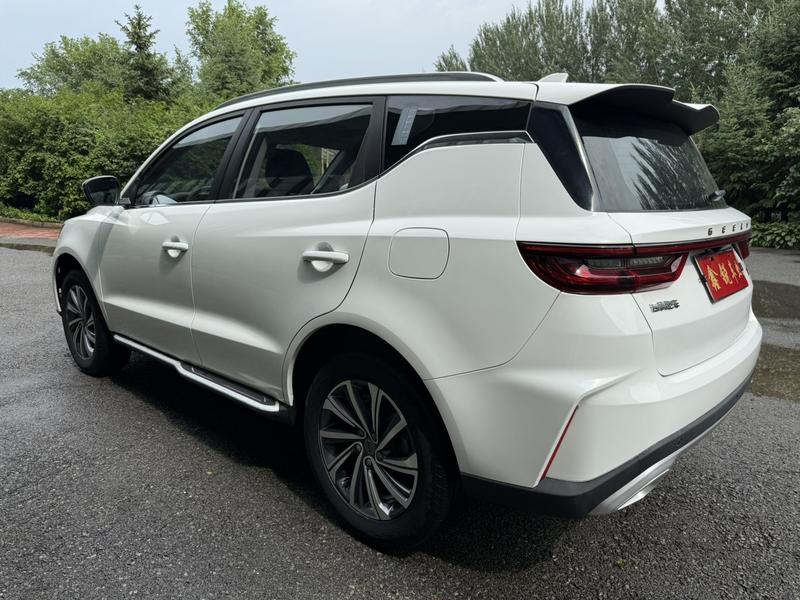Geely Vision X6, 2021 — фото 4 из 12