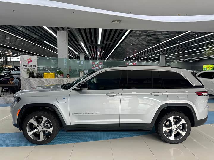 Jeep Grand Cherokee Hybrid, 2025 — фото 5 из 9