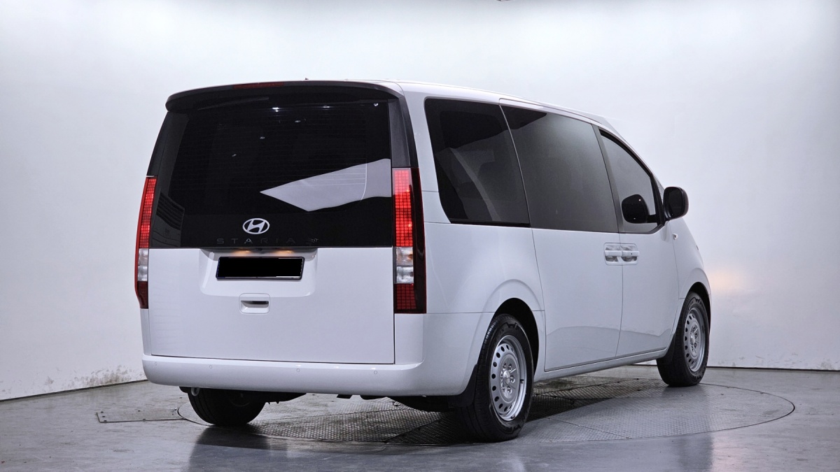 Hyundai Staria, 2024 — фото 2 из 12