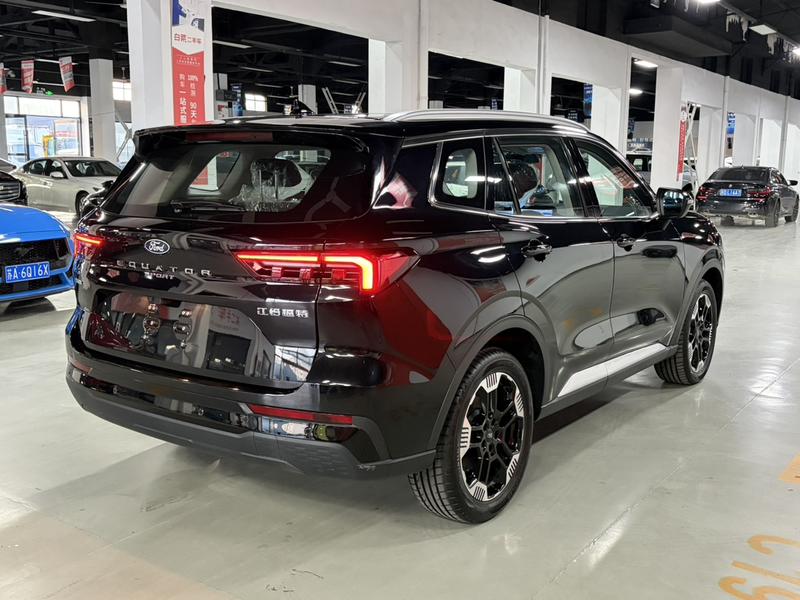 Ford Equator Sport, 2025 — фото 6 из 12