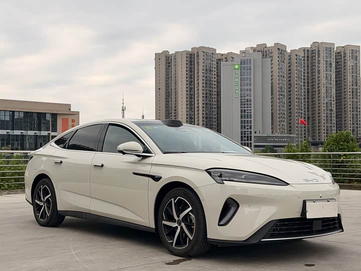 BYD Seal 07 DM-i Hybrid, 2025 — фото 3 из 9