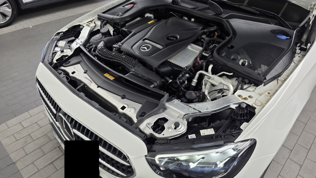 Mercedes-Benz E-Class, 2023 — фото 6 из 12