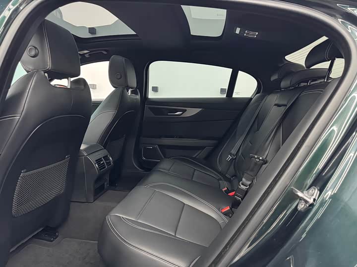 Jaguar XE L, 2023 — фото 5 из 9