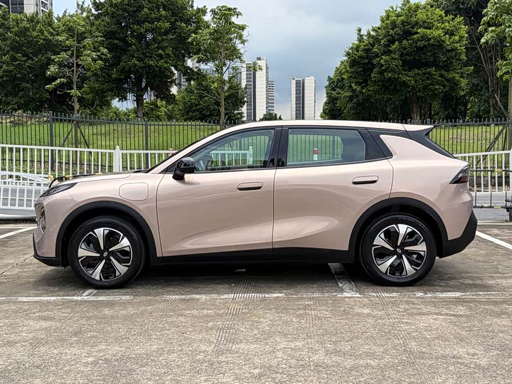Changan Qiyuan (Nevo) Q05, 2025 — фото 7 из 9