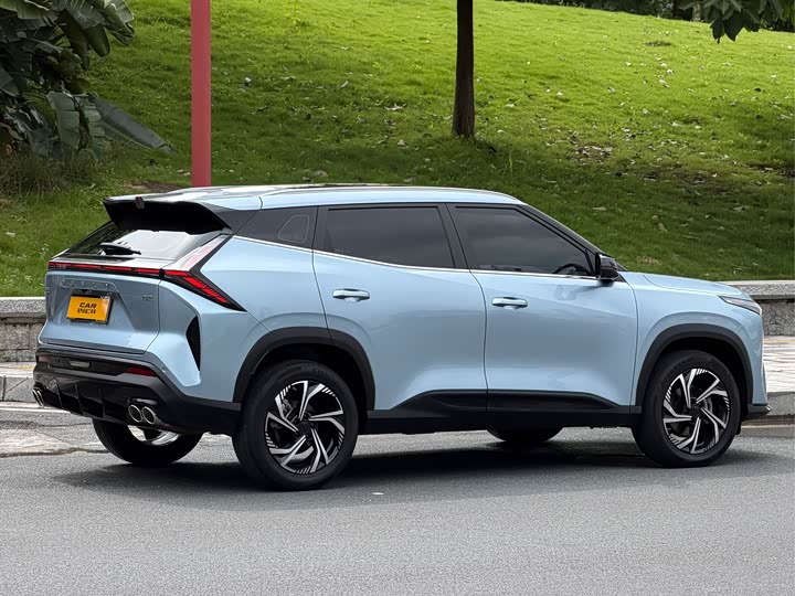 Geely Atlas, 2024 — фото 4 из 9