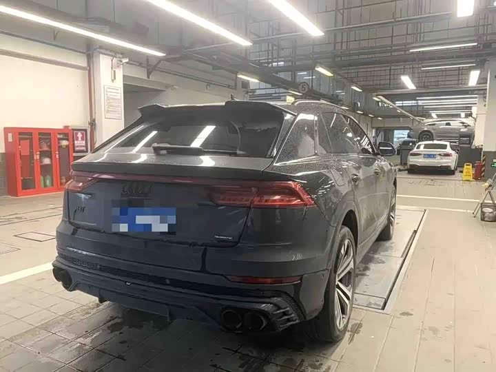 Audi Q8, 2022 — фото 5 из 9