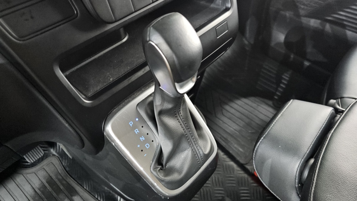 Hyundai Staria, 2022 — фото 8 из 12