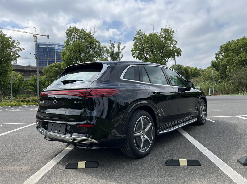 Mercedes-Benz EQS SUV, 2026 — фото 5 из 12