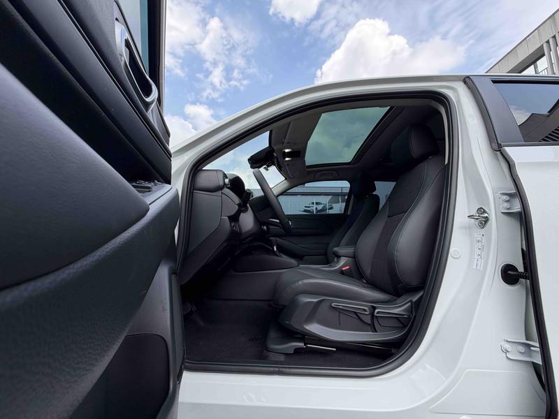 Honda Vezel, 2023 — фото 11 из 12
