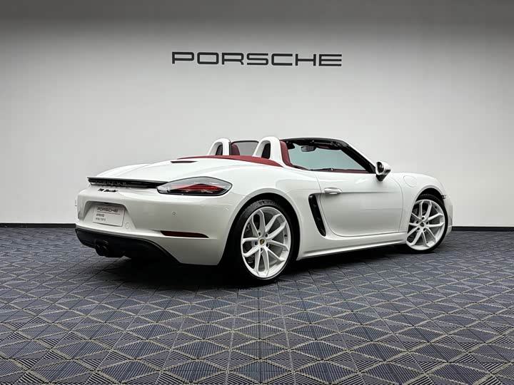 Porsche 718, 2025 — фото 5 из 9