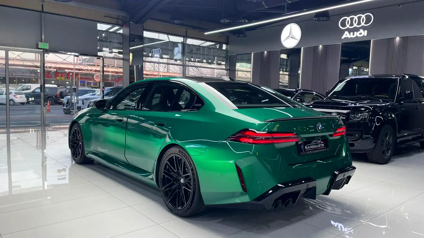 BMW M5, 2025 — фото 4 из 10