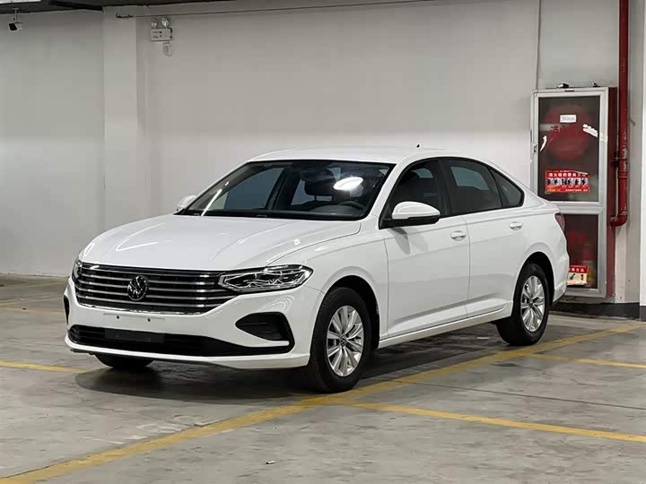 Volkswagen Lavida, 2023 — купить в Казани под ключ