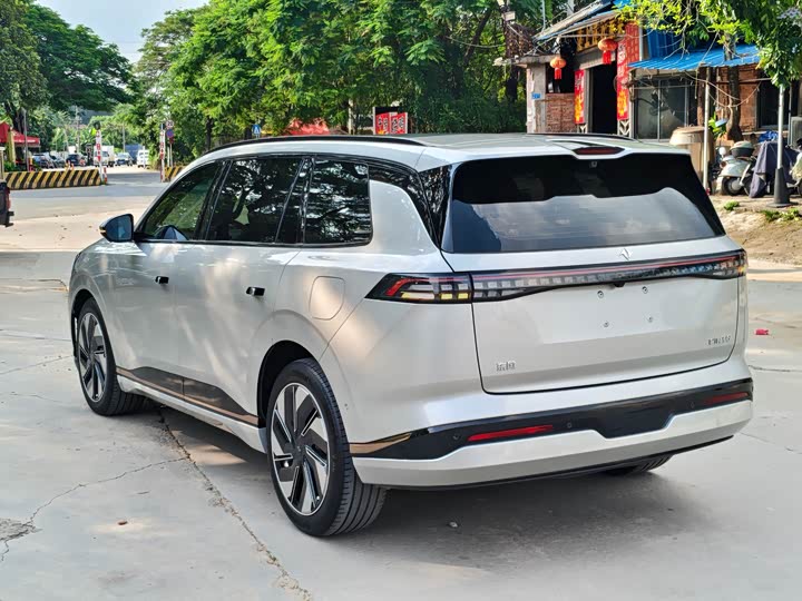 Dongfeng Yipai eπ 008, 2024 — фото 7 из 9