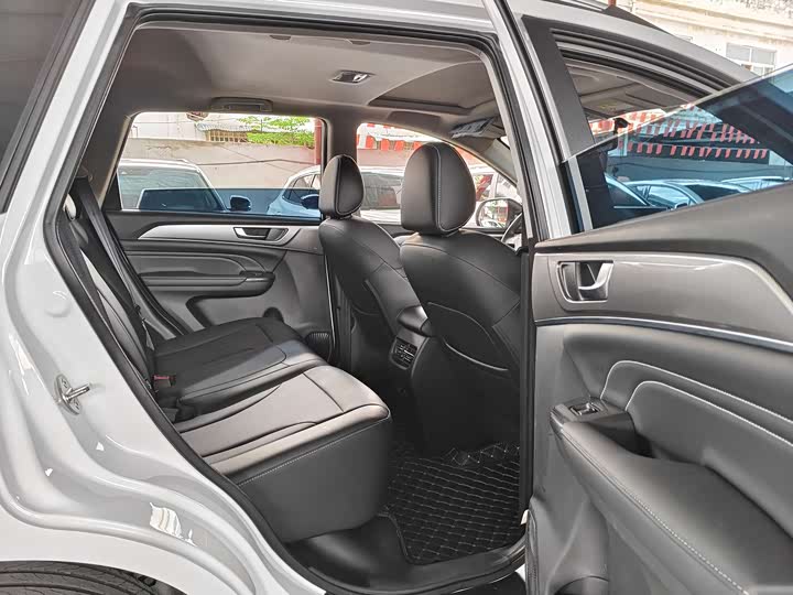 Haval M6, 2023 — фото 8 из 9