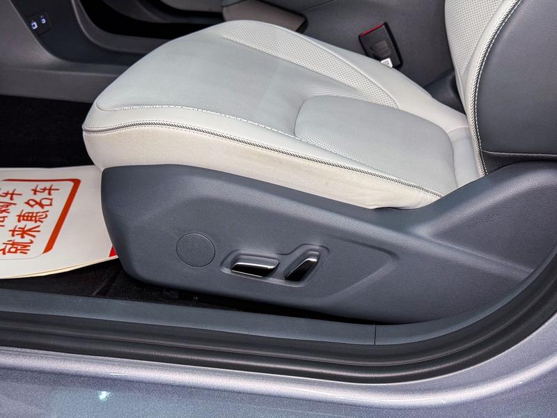 BAIC Arcfox Alpha S5, 2025 — фото 10 из 12