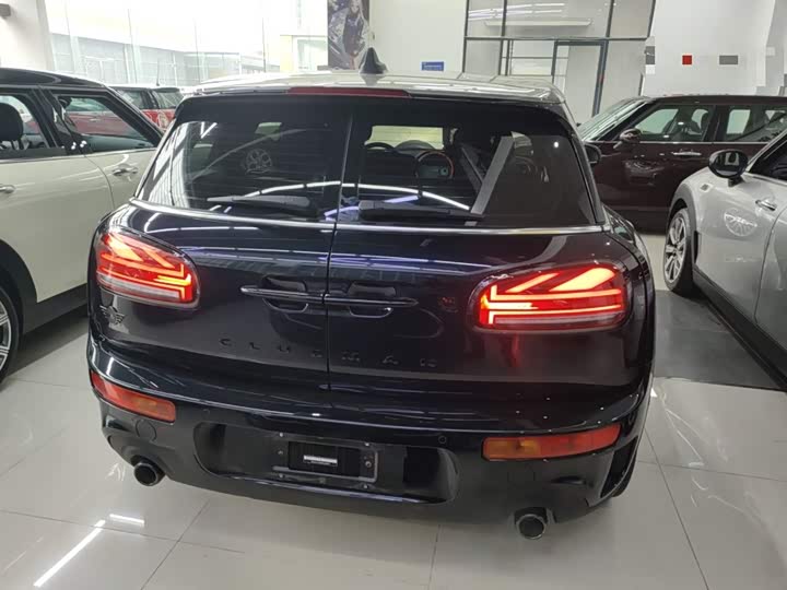 Mini Clubman, 2023 — фото 4 из 9