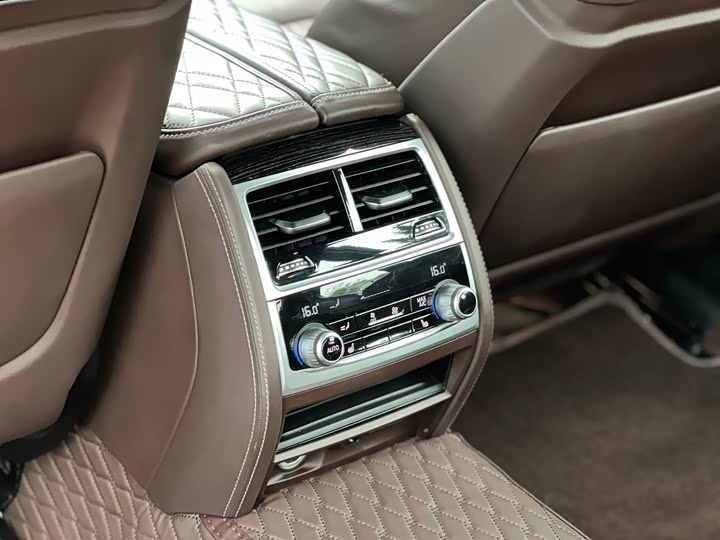 BMW 7 Series, 2022 — фото 6 из 9