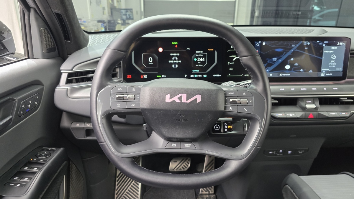 Kia EV9, 2023 — фото 12 из 12