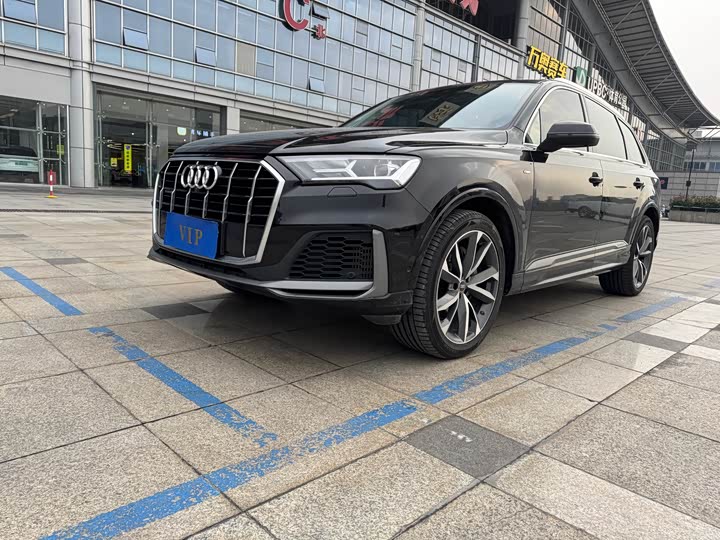 Audi Q7, 2022 — купить в Брянске под ключ