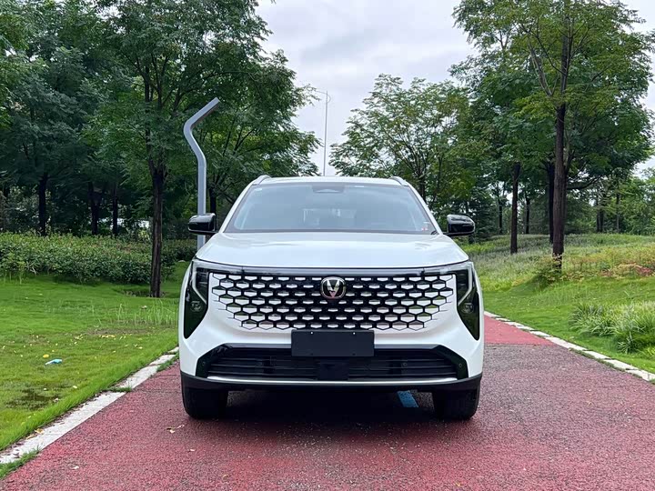 Changan CS55 Plus Hybrid, 2026 — фото 2 из 9