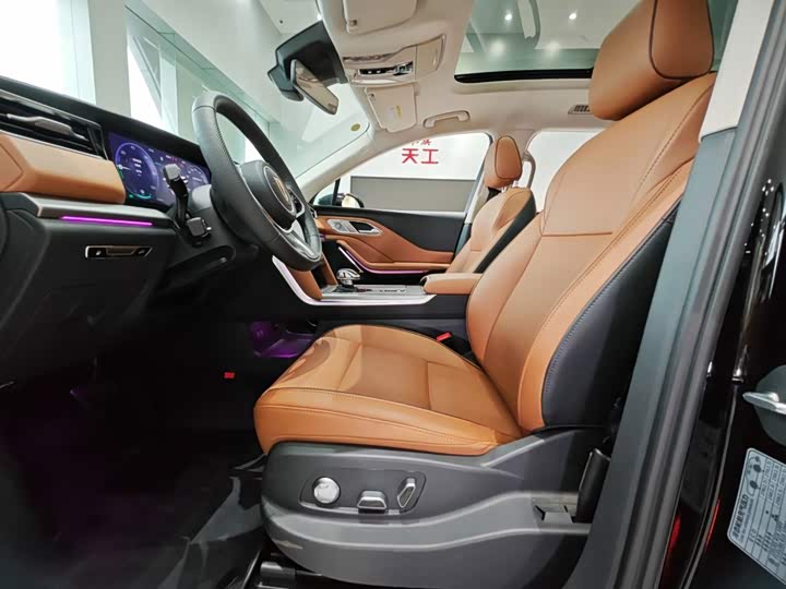 Hongqi HS7 Hybrid, 2025 — фото 9 из 9