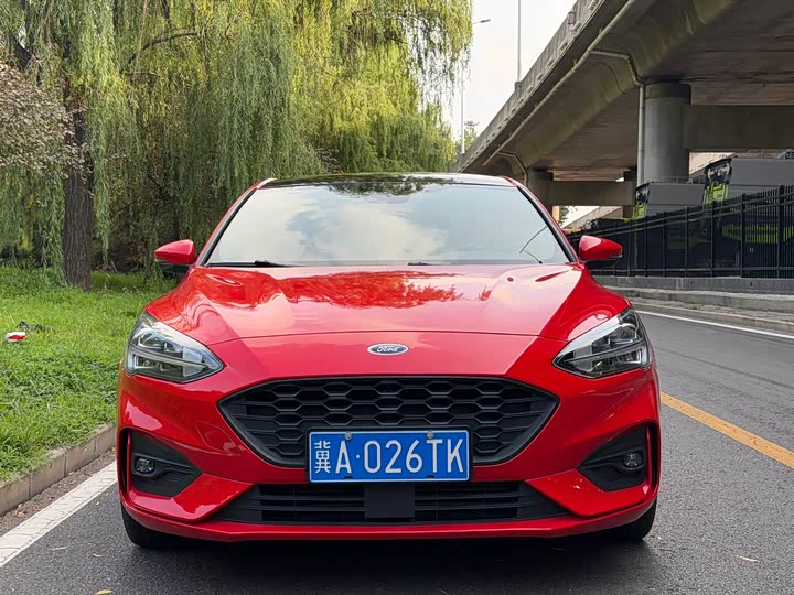 Ford Focus, 2021 — фото 2 из 9