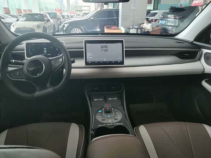 BYD Seal 05 DM-i Hybrid, 2025 — фото 7 из 9
