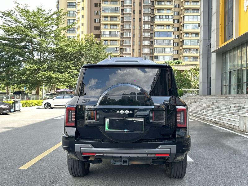 BYD FangChengBao Leopard 8, 2025 — фото 5 из 12