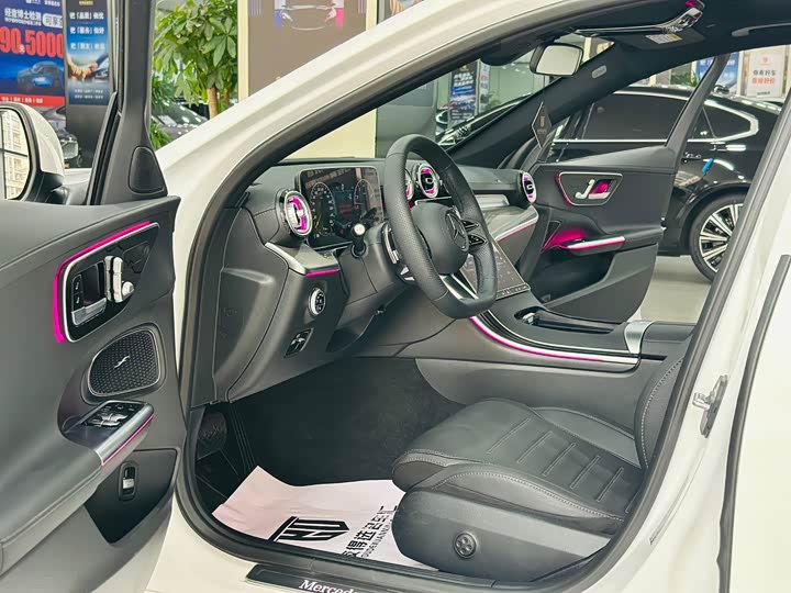 Mercedes-Benz C-Class, 2025 — фото 4 из 9