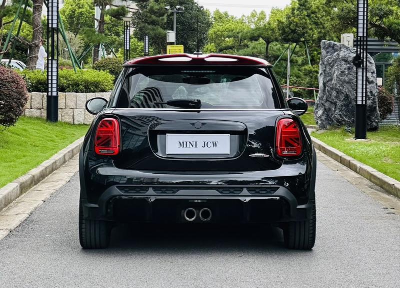 Mini Mini JCW, 2022 — фото 5 из 11