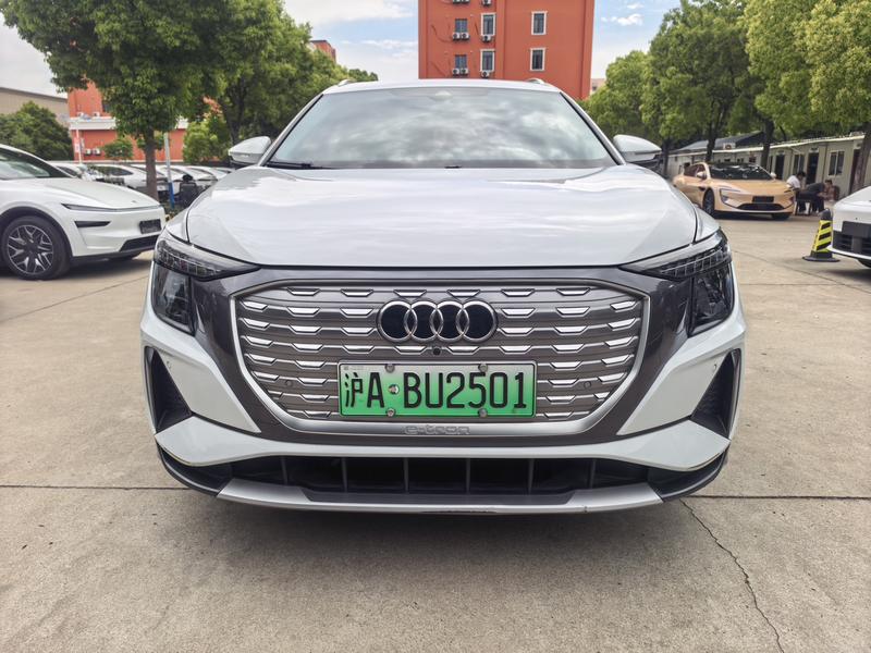 Audi Q5 e-tron, 2023 — фото 2 из 11
