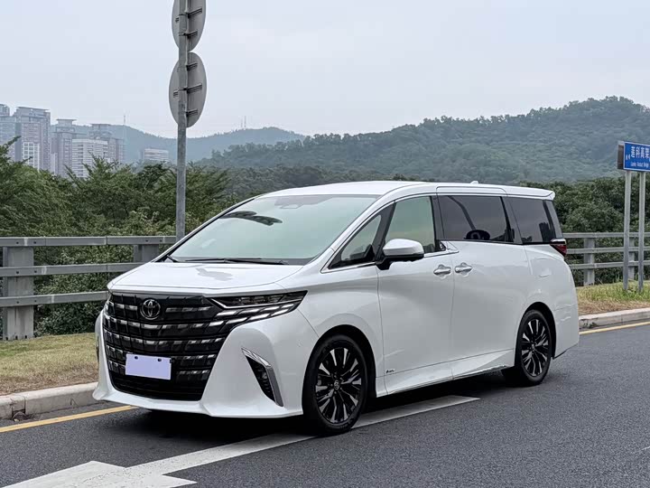 Toyota Alphard, 2023 — купить в Ульяновске под ключ