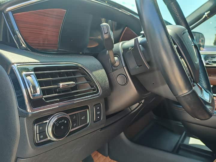 Lincoln Navigator, 2022 — фото 8 из 9