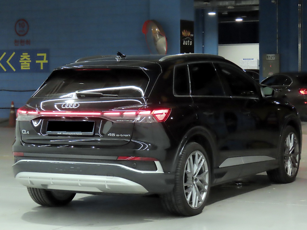 Audi Q4 e-tron, 2025 — фото 4 из 12
