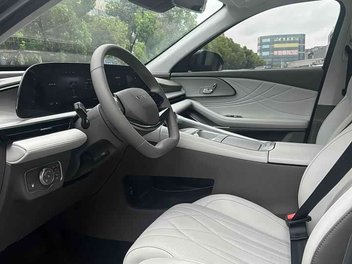 Exeed RX C-DM Hybrid, 2024 — фото 3 из 9