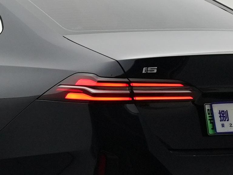 BMW i5, 2025 — фото 3 из 12