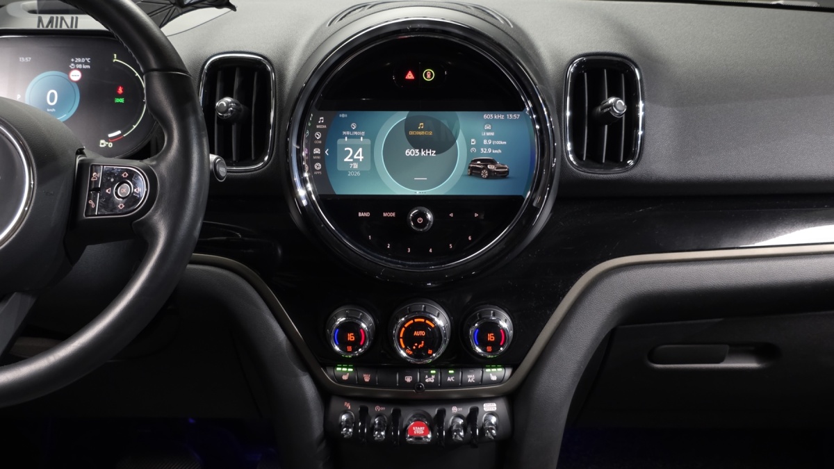 Mini Countryman, 2023 — фото 11 из 12