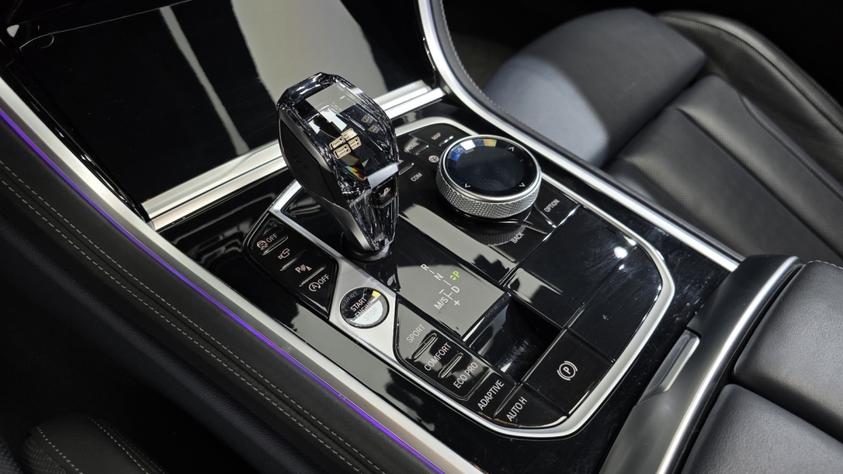 BMW 8 Series, 2023 — фото 8 из 12