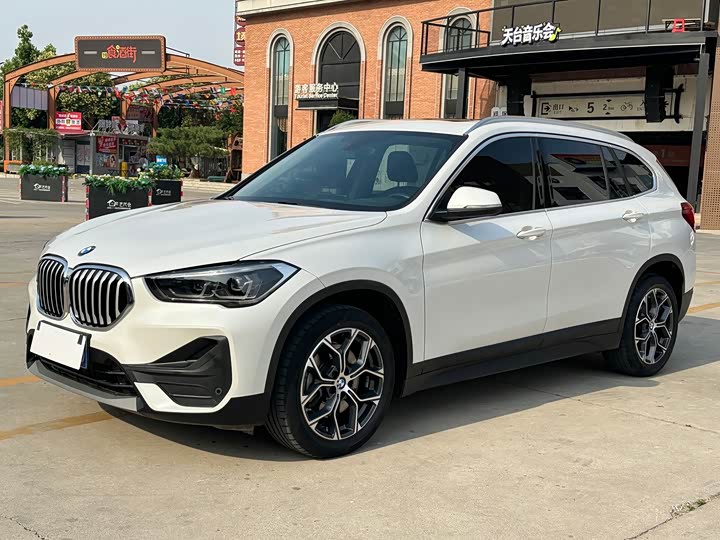 BMW X1, 2022 — купить в Санкт-Петербурге под ключ