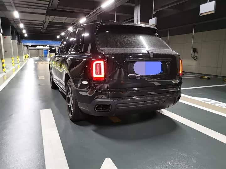 Rolls-Royce Cullinan, 2023 — фото 5 из 9