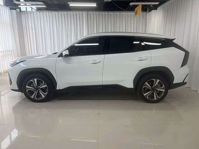 Geely Atlas L, 2025 — фото 6 из 9