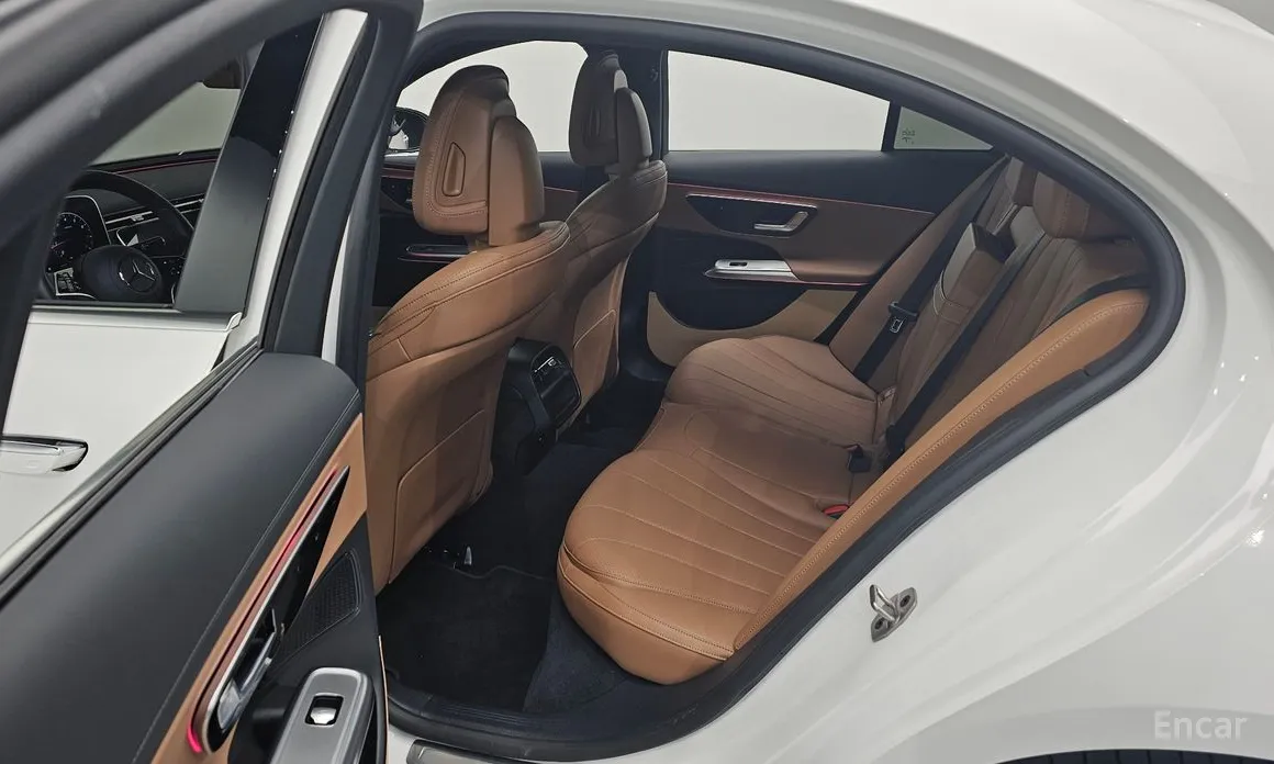 Mercedes-Benz E-Class, 2024 — фото 11 из 12