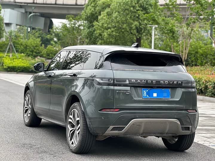 Land Rover Range Rover Evoque L, 2023 — фото 4 из 9