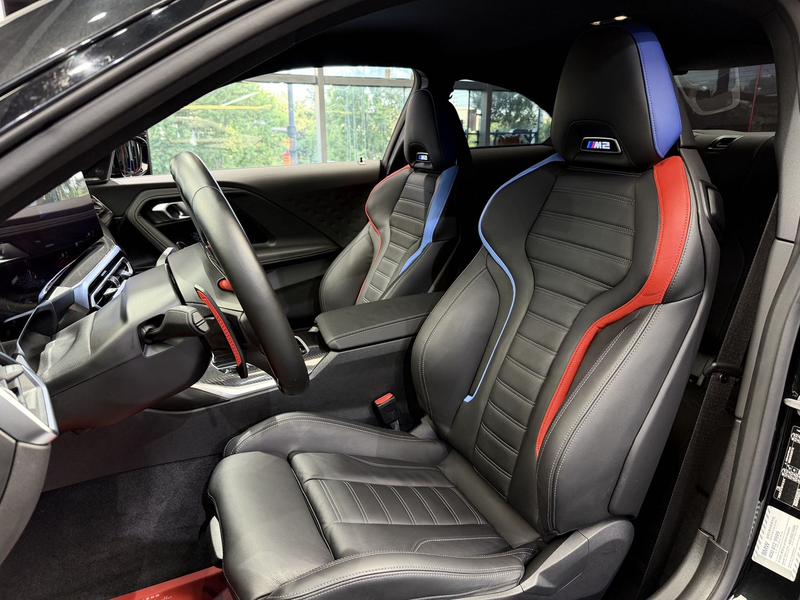 BMW M2, 2024 — фото 8 из 9