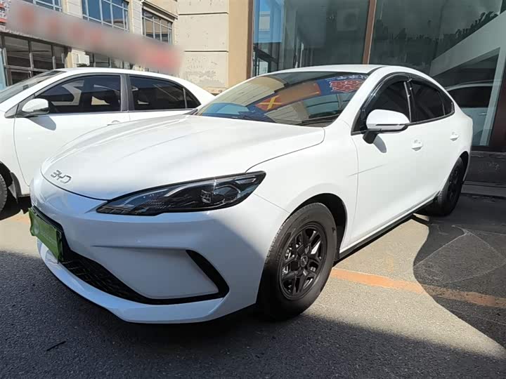 BYD Seal 05 DM-i Hybrid, 2025 — фото 2 из 9