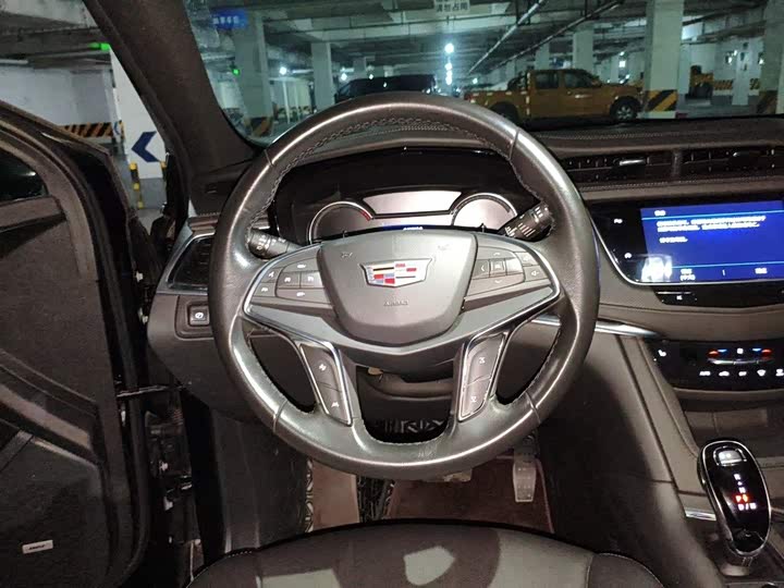 Cadillac XT5, 2022 — фото 3 из 9