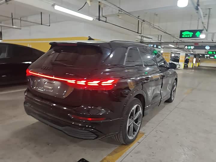 Audi Q5 e-tron, 2023 — фото 5 из 9
