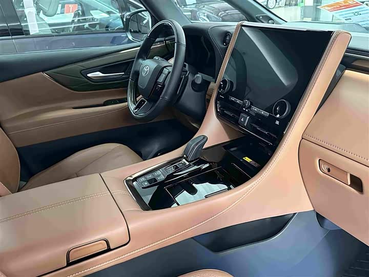 Toyota Alphard, 2024 — фото 4 из 9