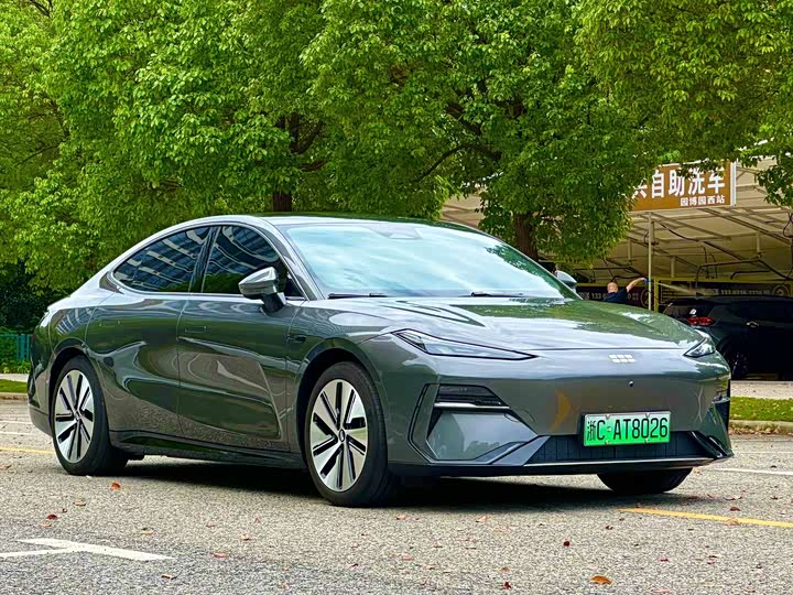 Geely Galaxy E8, 2024 — фото 2 из 9