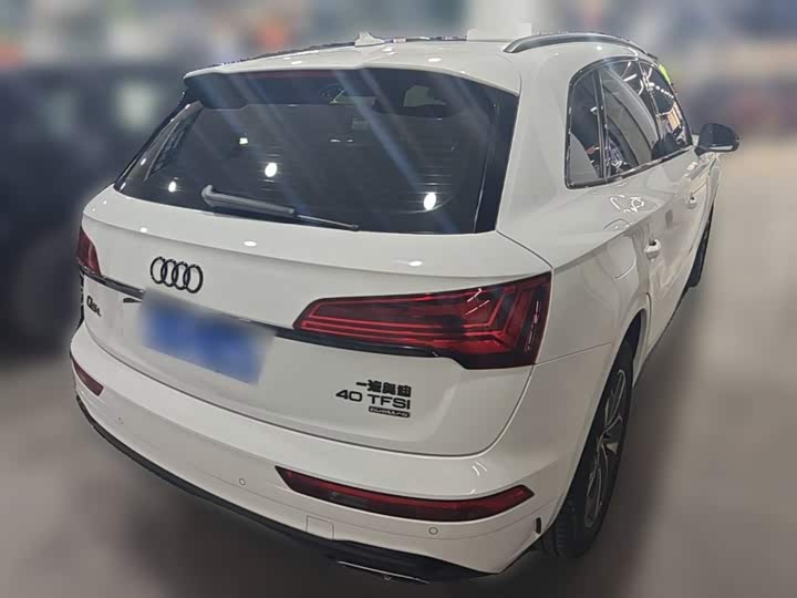 Audi Q5L, 2024 — фото 8 из 9